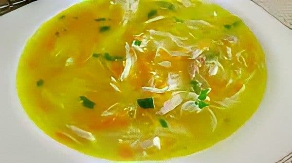 şehriyeli tavuk suyu çorba